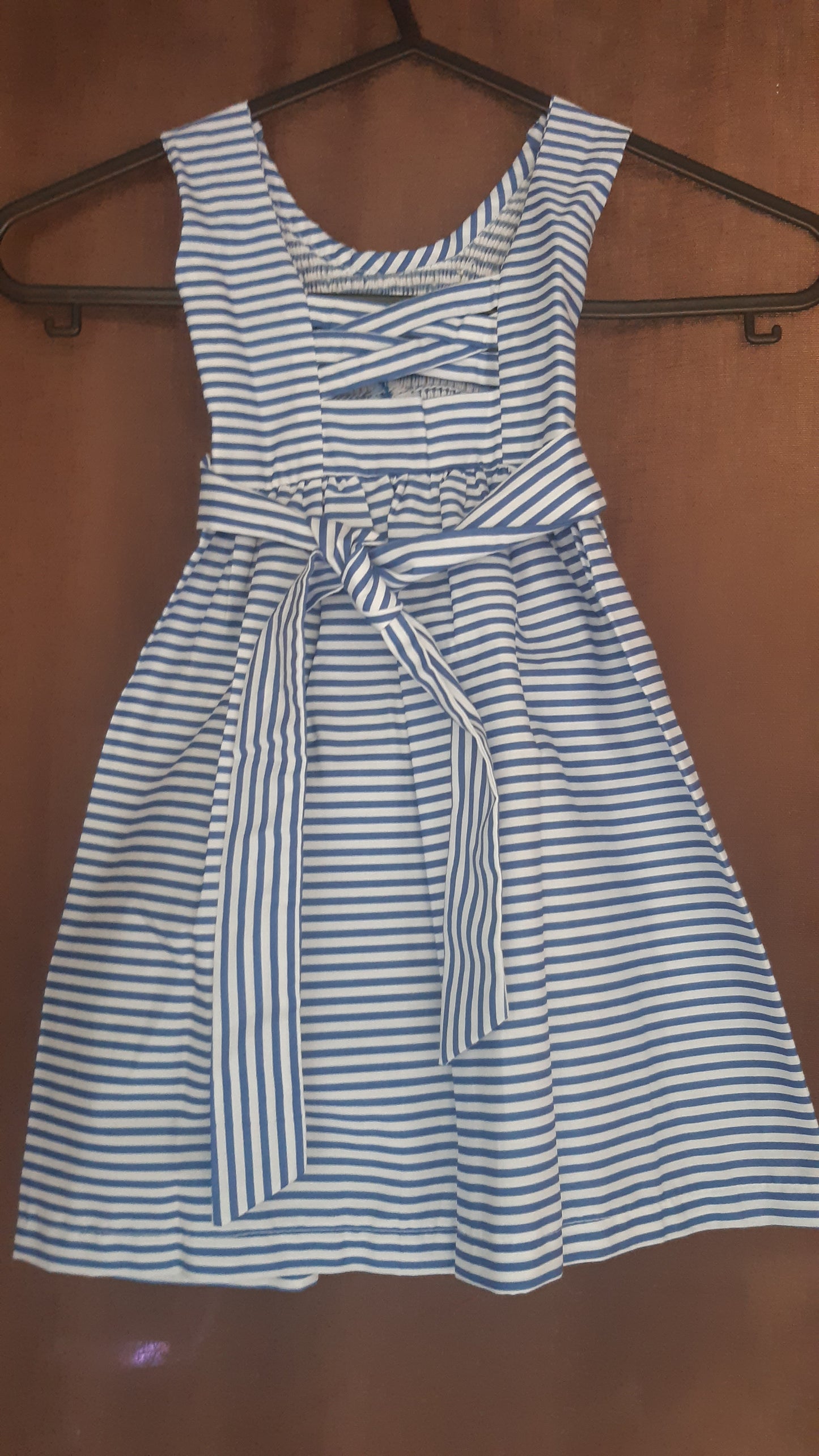 Armlös smockklänning 1-2år