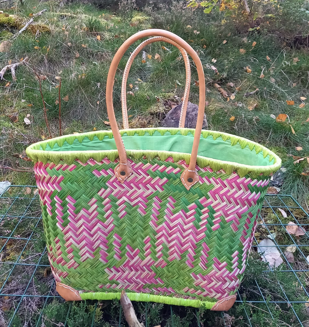 Aravolahalm flätad varukorg