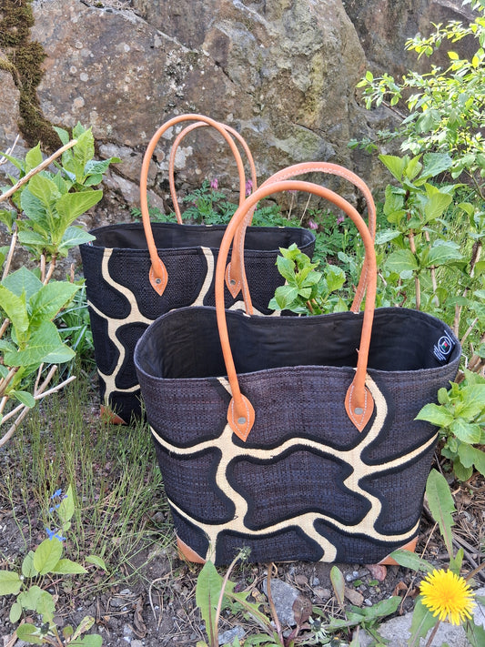 Rabane/Raffia broderade Korgväska